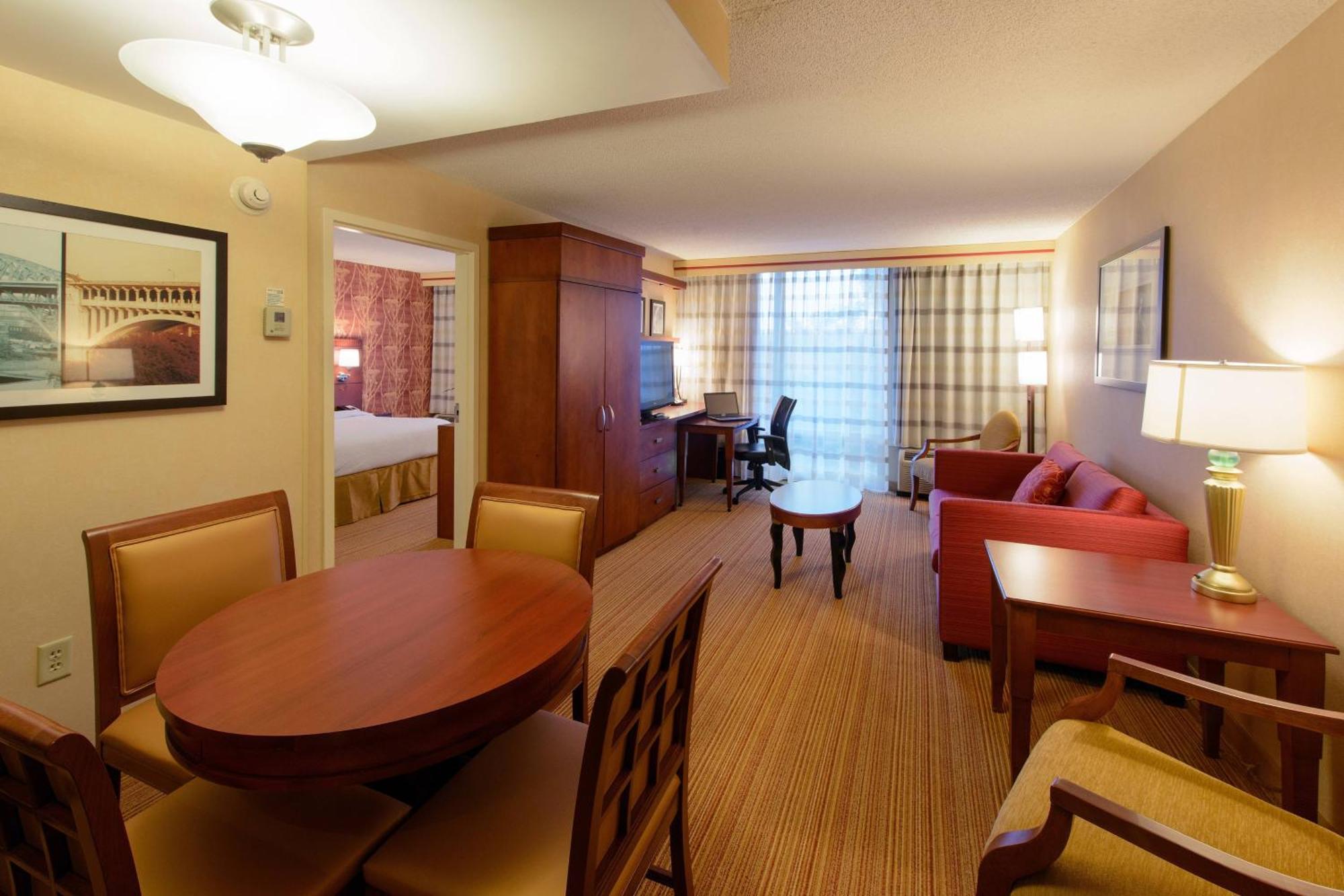 Courtyard By Marriott Canton North Canton Exteriör bild